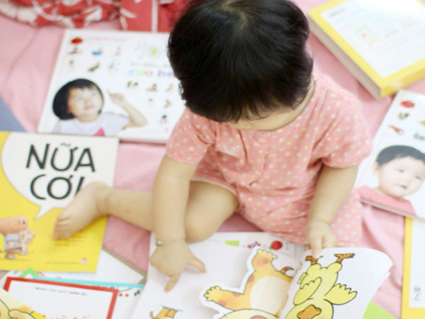 Khi nào nên bắt đầu đọc sách cho bé - Hành trình nuôi dưỡng tâm hồn từ những trang sách đầu đời