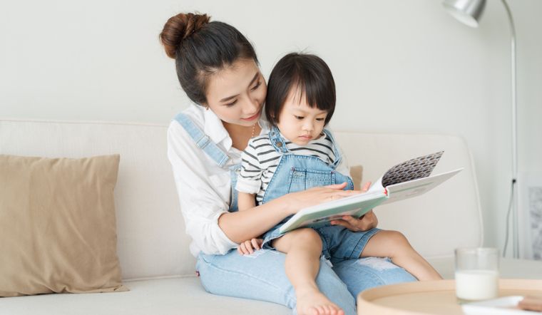 Tác dụng của việc đọc sách cho trẻ – Hành trang cho tương lai tươi sáng
